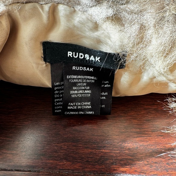 Rudsak Real Racoon Fur Collar - Picture 2 of 3